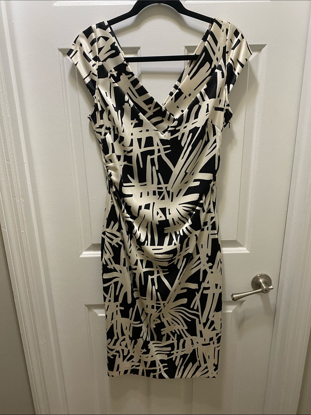 Maggy London Black & Cream Abstract Midi Dress
